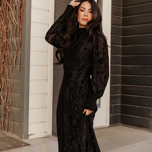 Baltic Born Penelope Velvet Maxi Dress | Black Size M - Picture 1 of 10